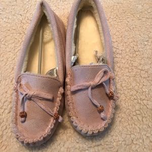 Moccasin slippers